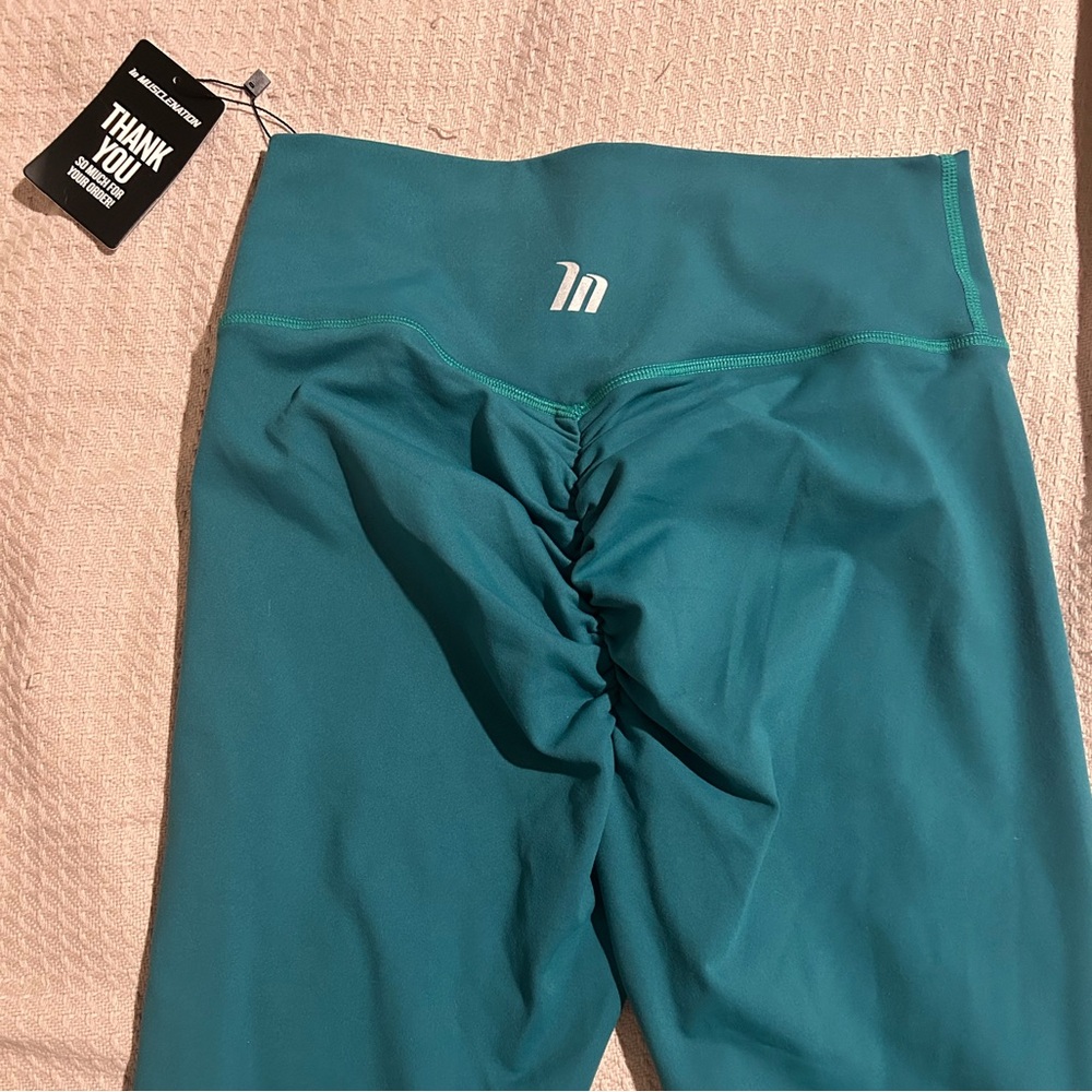Never worn workout leggings